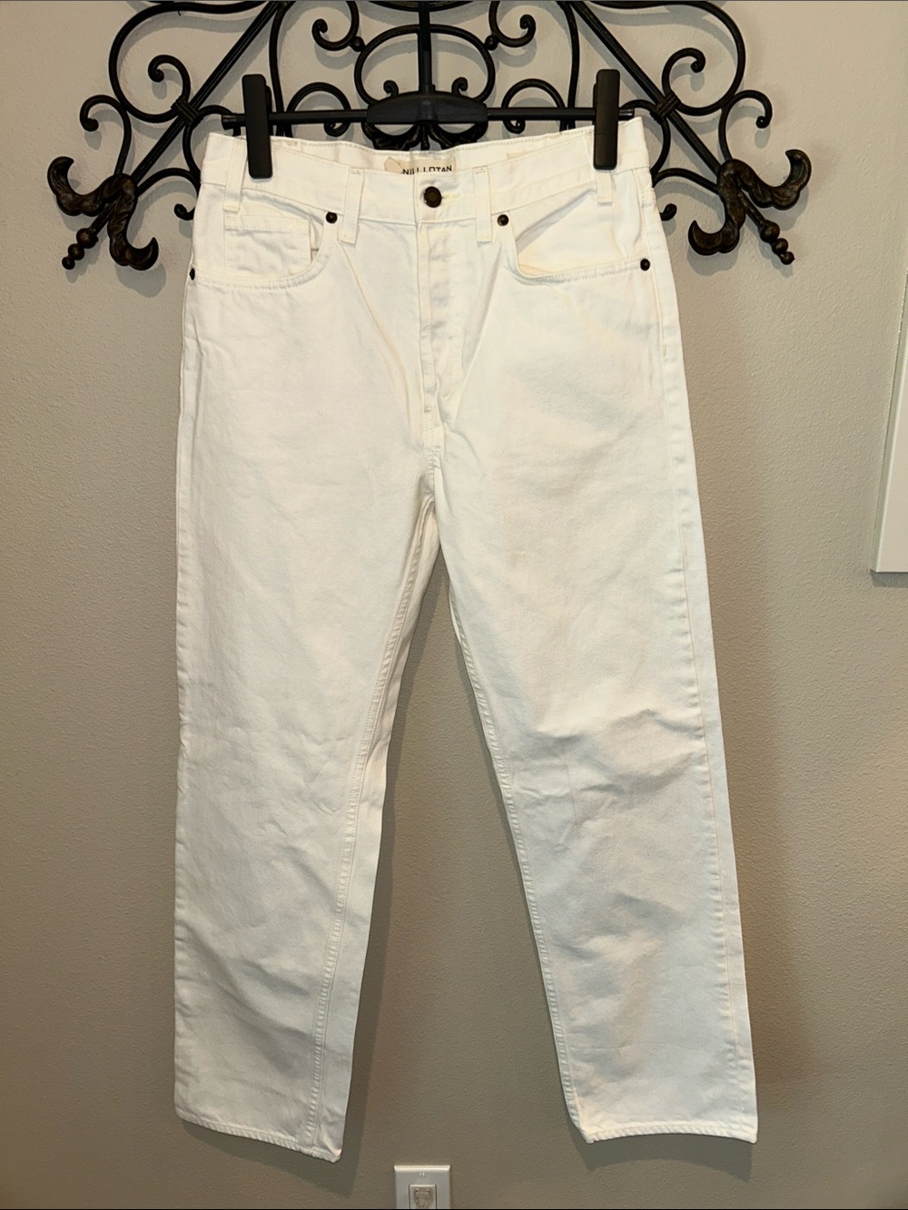 NILI LOTAN "SMITH" STRAIGHT LEG BUTTON FLY JEANS SIZE 27